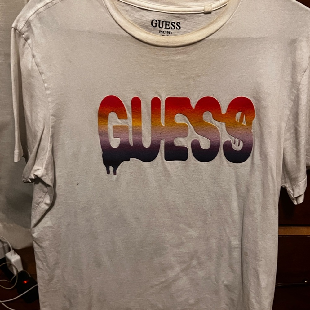 White medium guess shirt
